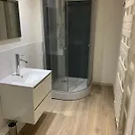 Apartment 1er Etage 42m2 Hyper Centre / Parking Gratuit
