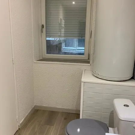 1er Etage 42m2 Hyper Centre / Parking Gratuit